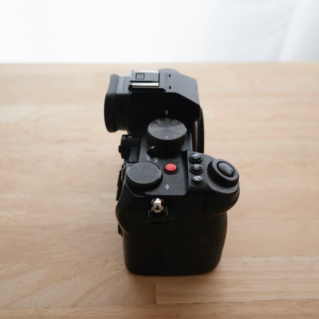 LUMIX S5 本体 【モニター破損しています】