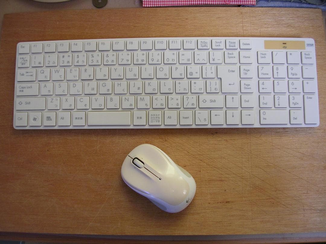 【特別セール】白いスリムパソコン Core-i5 軽ゲーム可