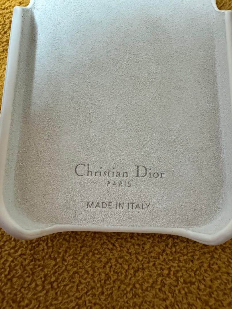 Christian Dior iPhone15proケース 日本限定　ホワイト