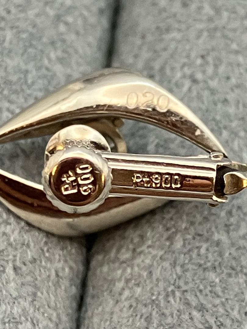 PT900 D0.20ピアス　プラチナ　ダイヤモンド　レディース