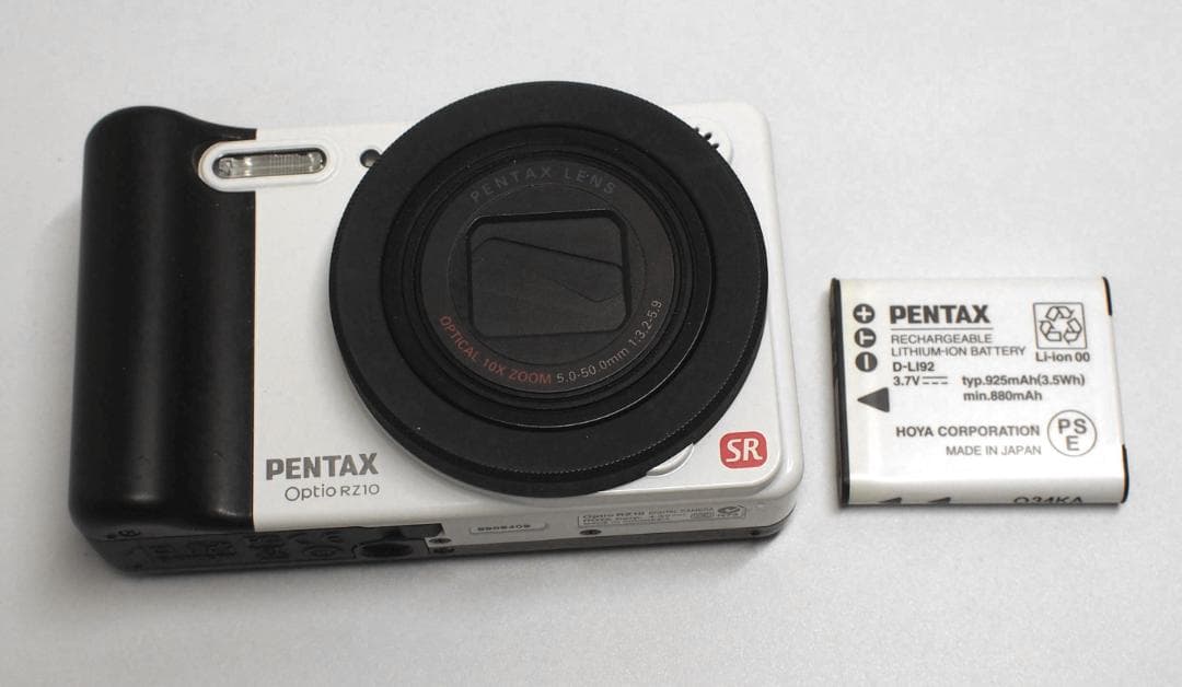 PENTAX Optio RZ10 本体とバッテリー