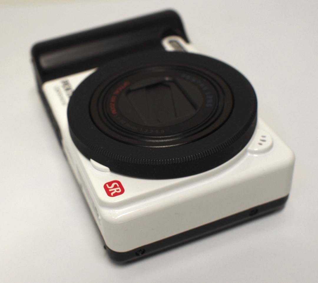 PENTAX Optio RZ10 本体とバッテリー