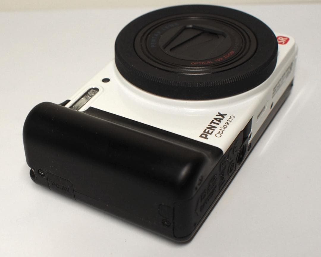 PENTAX Optio RZ10 本体とバッテリー