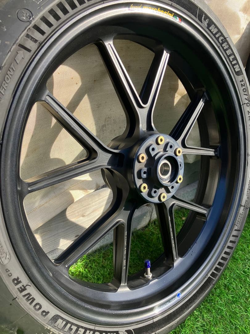 マルケジーニ(MARCHESINI)鍛造アルミホイールM10 VTR1000F