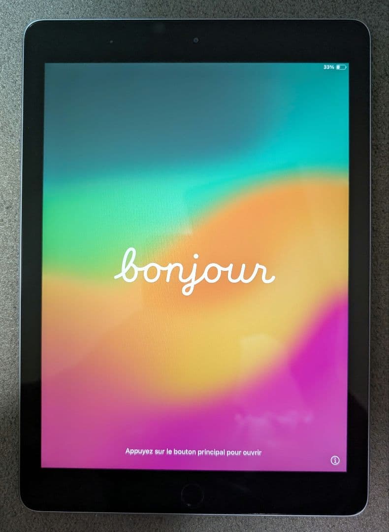 Apple iPad（第6世代）128GB スペースグレイ