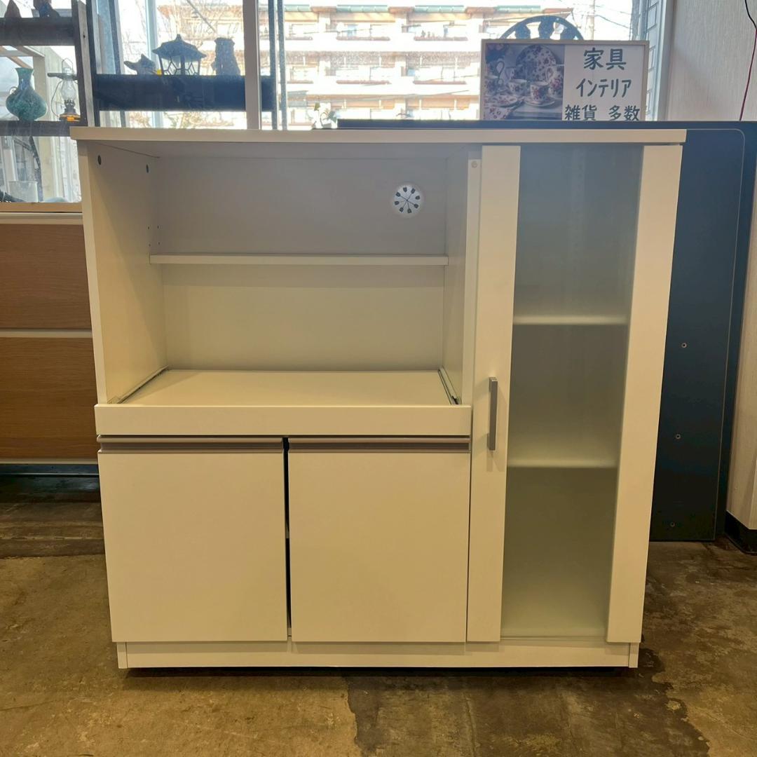 Vanesa Balantakboページ ニトリ キッチンボード