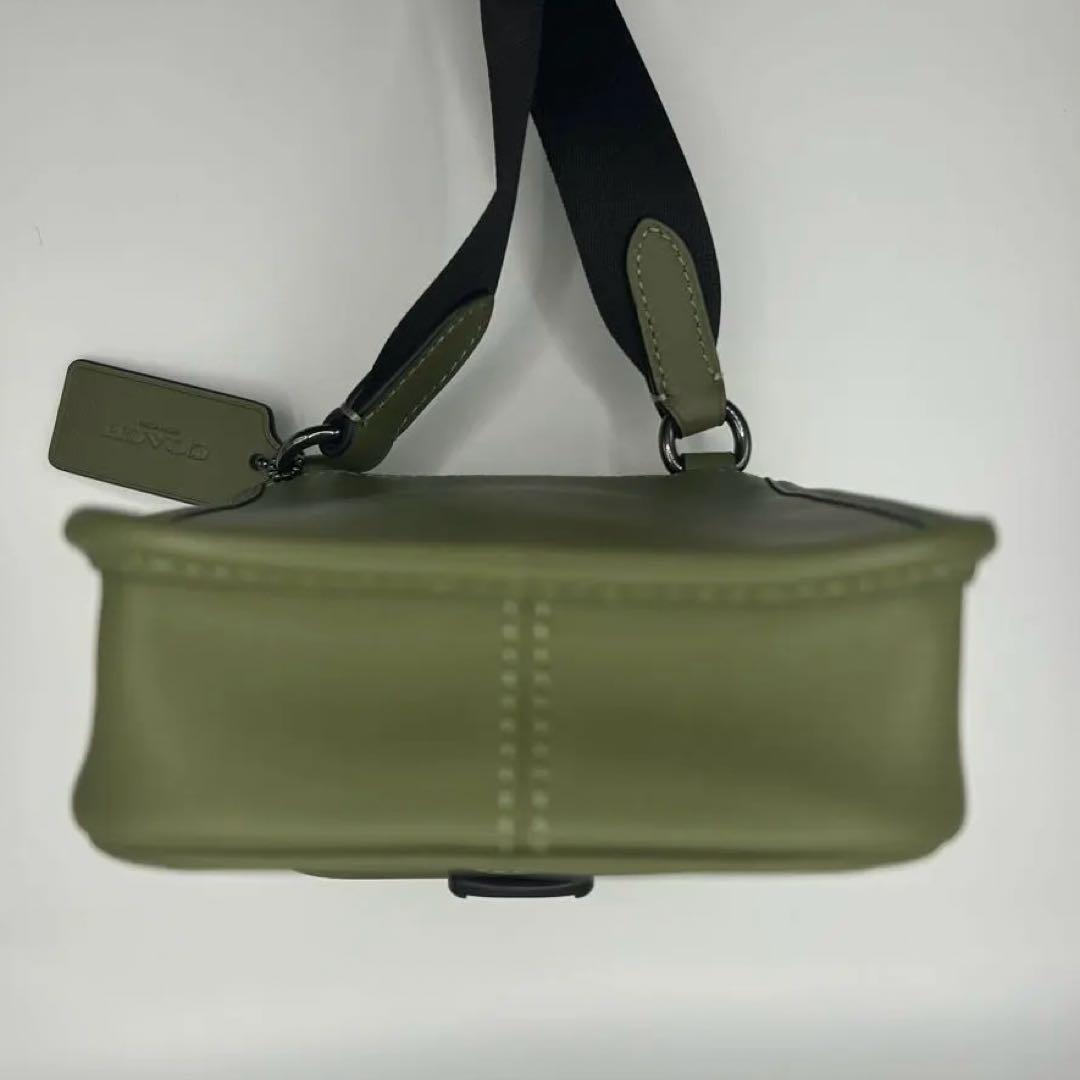 極美品✨COACH ショルダーバッグ レーサー フォン クロスボディ 収納袋 緑