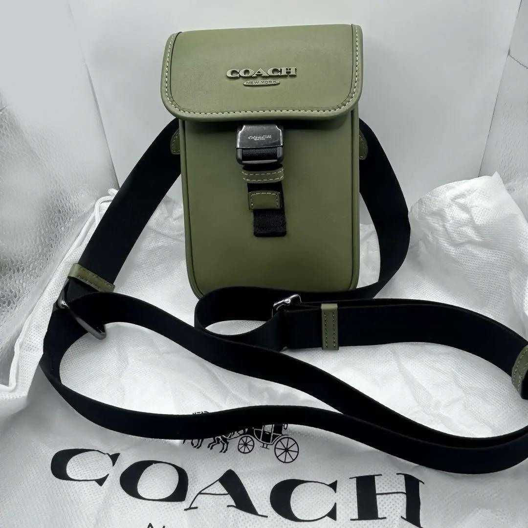 極美品✨COACH ショルダーバッグ レーサー フォン クロスボディ 収納袋 緑