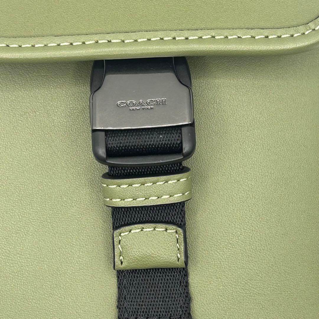 極美品✨COACH ショルダーバッグ レーサー フォン クロスボディ 収納袋 緑