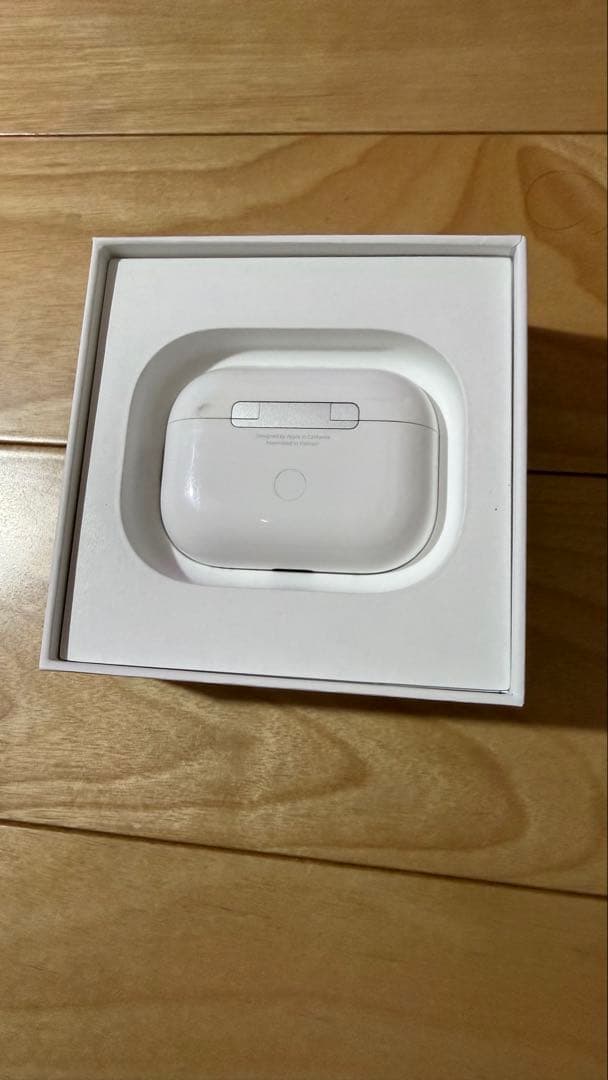 AirPods Pro 第二世代 USB-C充電 本体 ホワイト 充電ケース付き