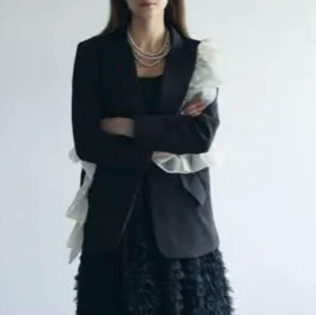 完売品❗️ freneアシメフリルマニッシュジャケット