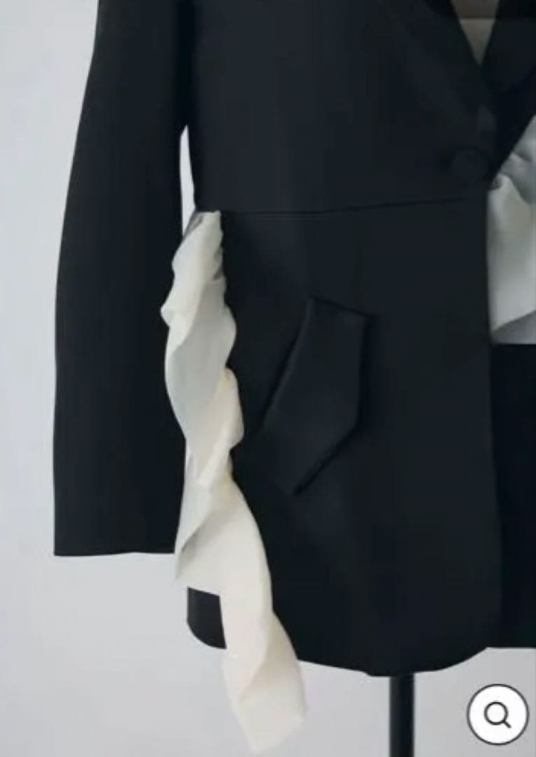 完売品❗️ freneアシメフリルマニッシュジャケット