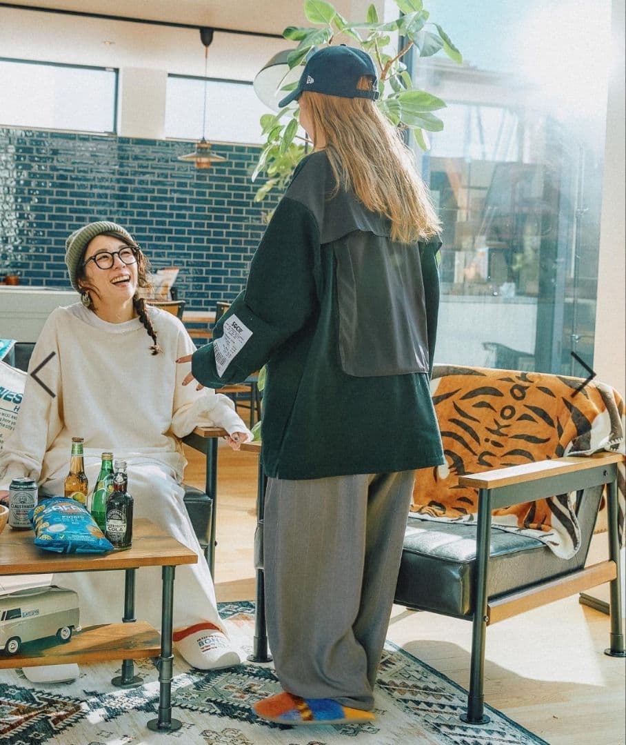 ニコアンド[Make stuff'25]てぃらバック切り替えシャツチャコール新品