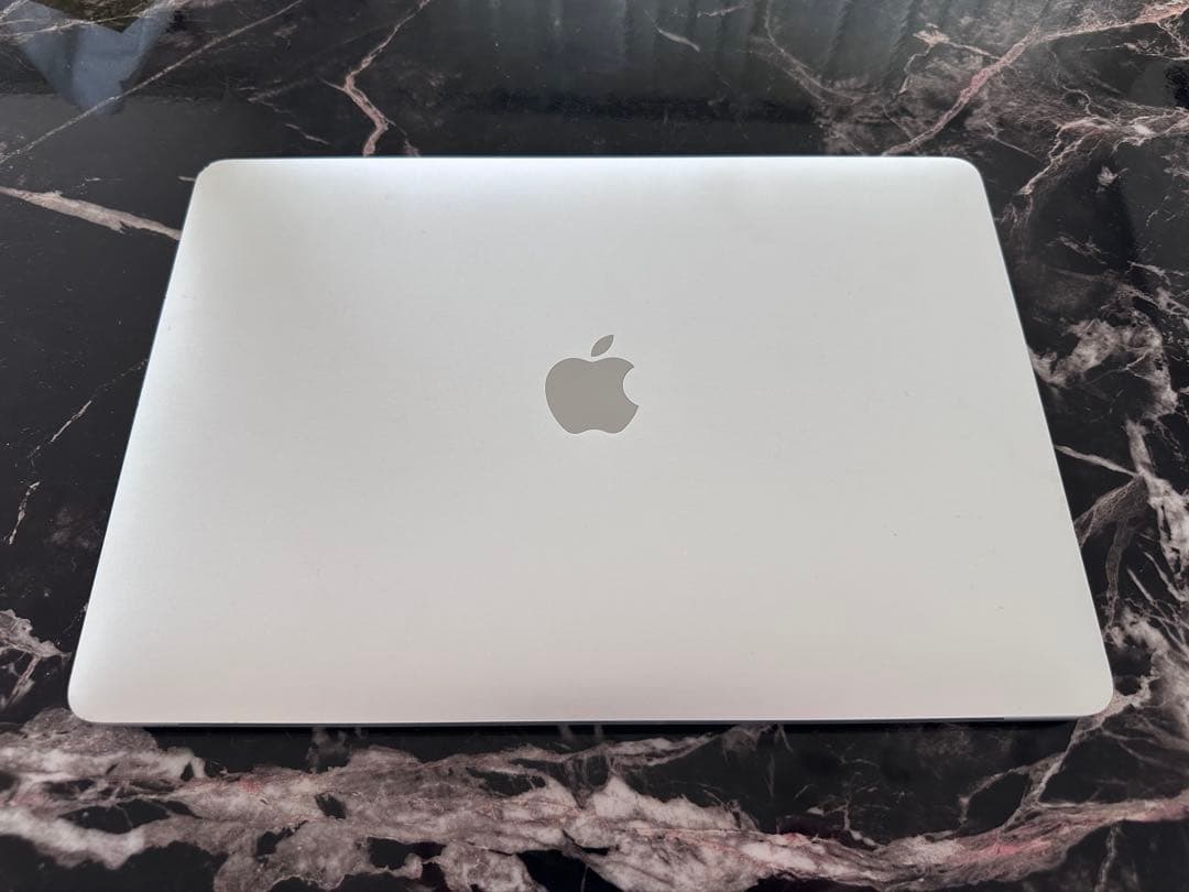 Apple MacBook 13インチ シルバー