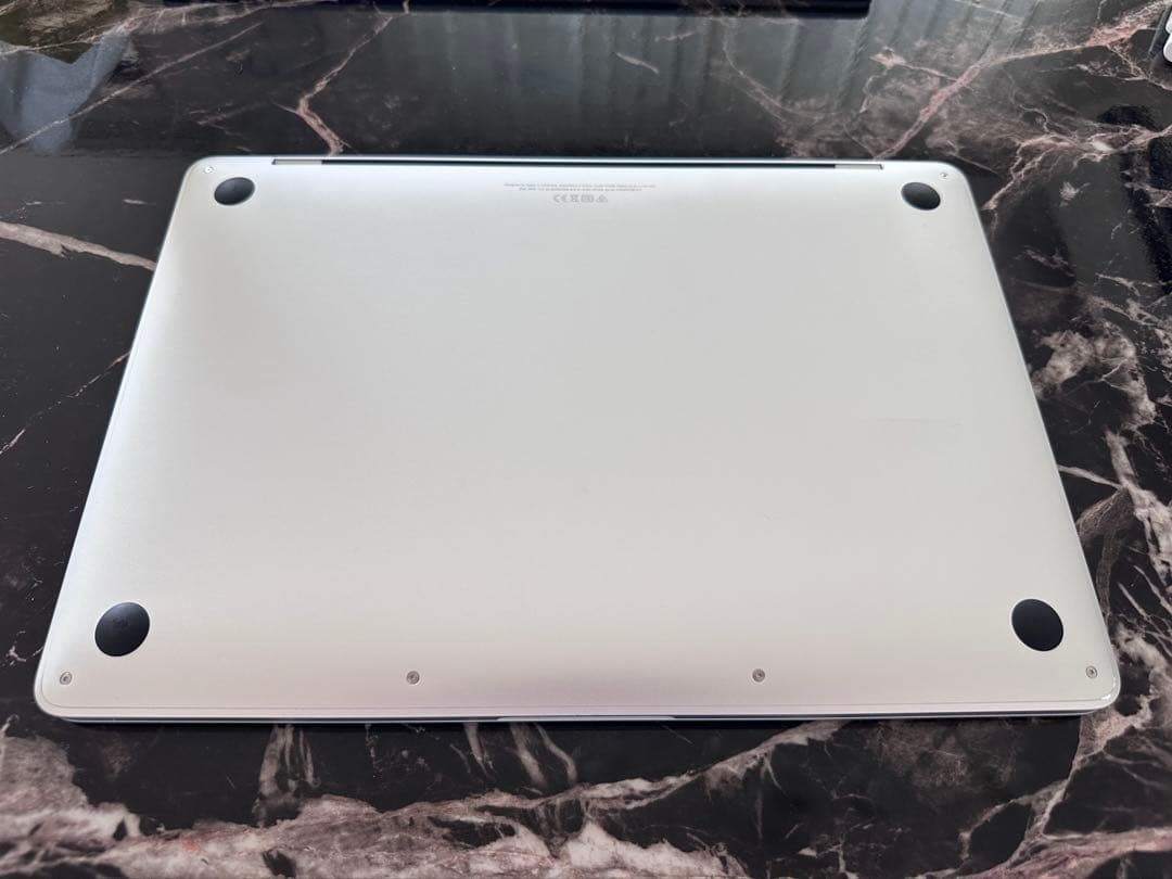 Apple MacBook 13インチ シルバー