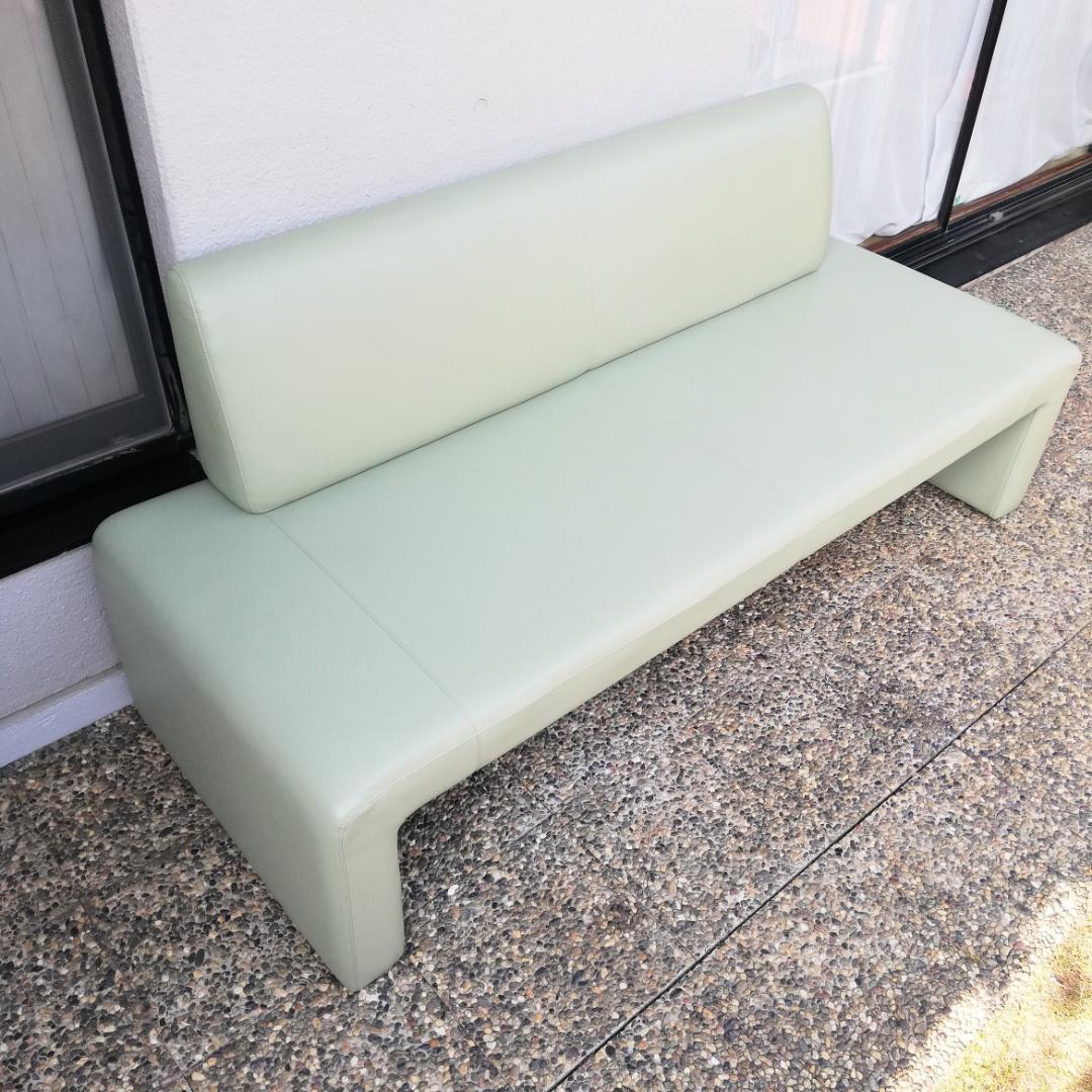 9/12-23発送不可 NeoDesign レザーソファ