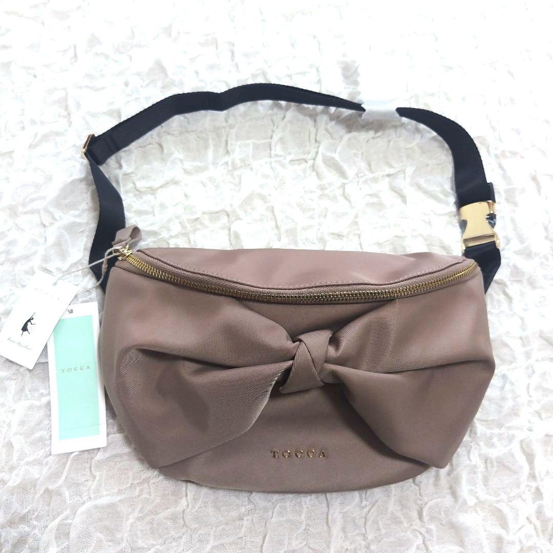 TOCCA【撥水】RIBBON KNOT BODY BAG ベージュ