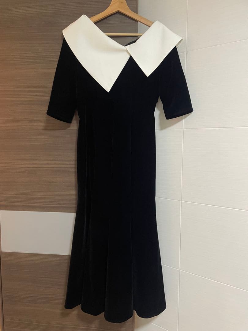 【Aya。】LEJA アシンメトリービッグカラーベロアマーメイドドレス