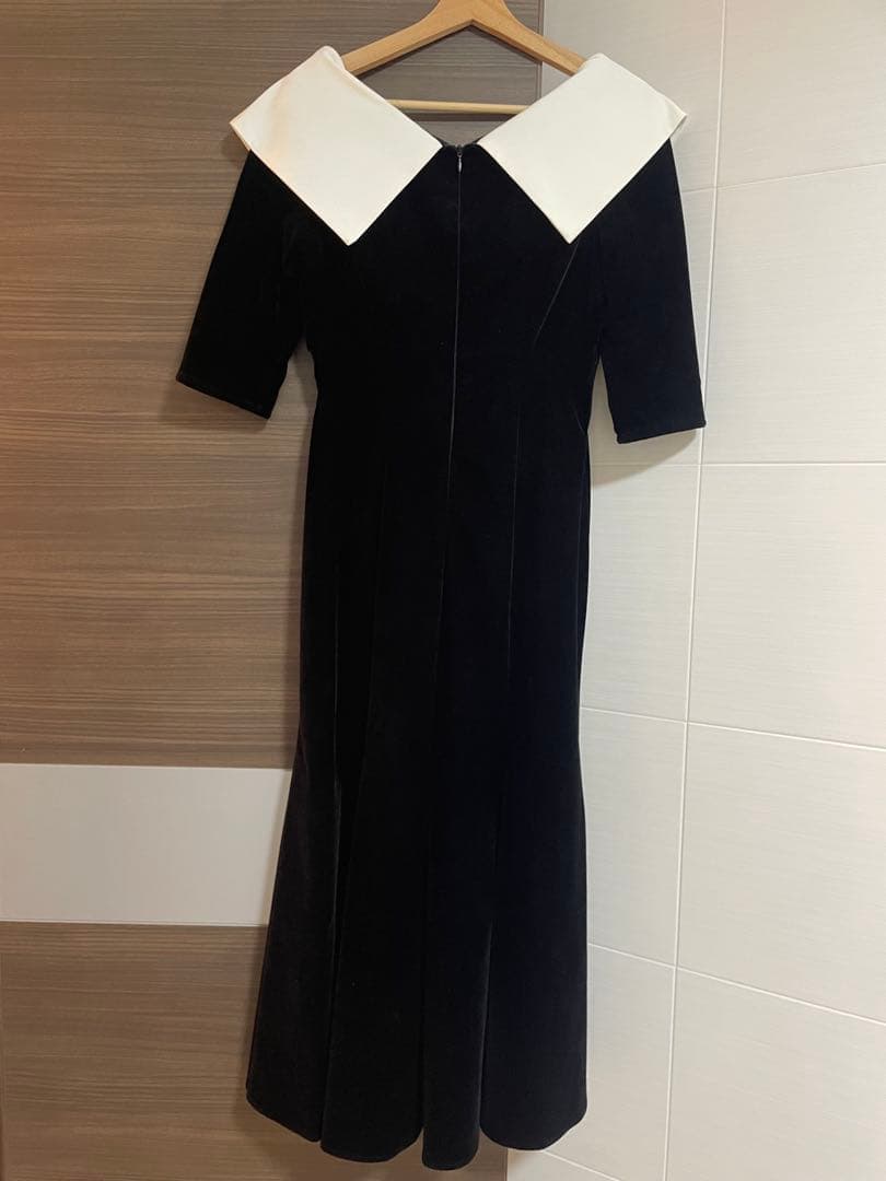 【Aya。】LEJA アシンメトリービッグカラーベロアマーメイドドレス