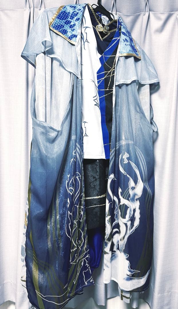 キャラクター衣装 小柳ロウ