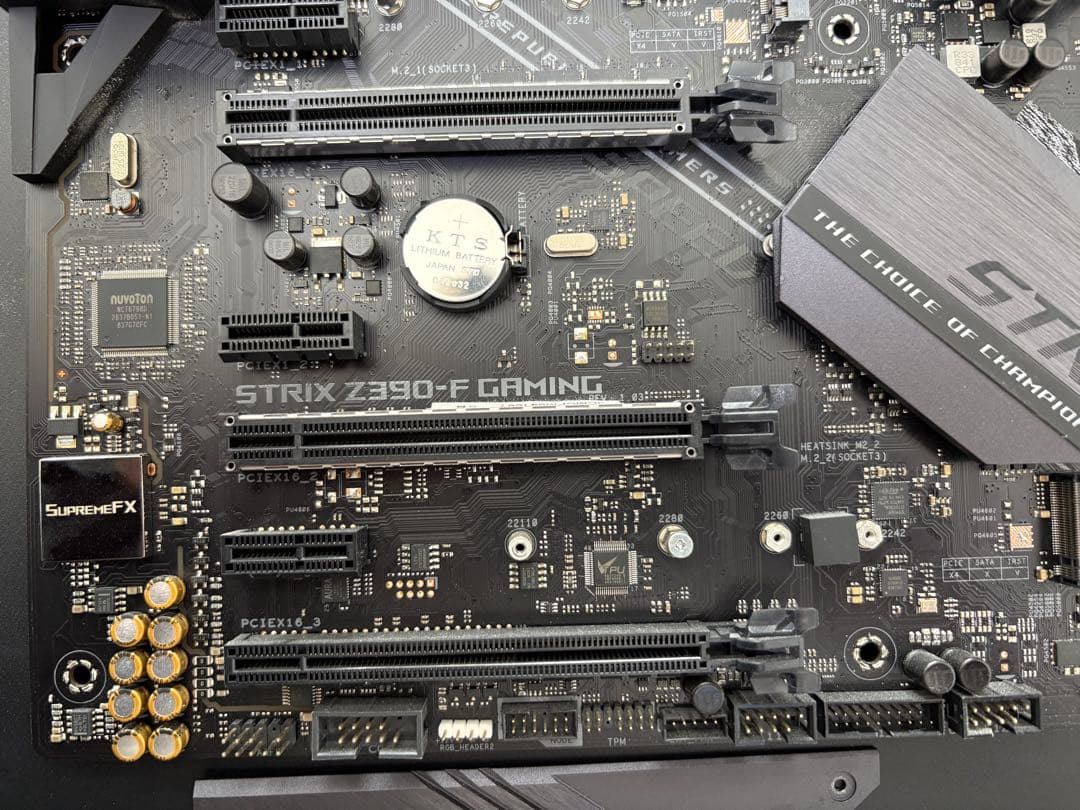 ROG STRIX Z390-F GAMING マザーボード