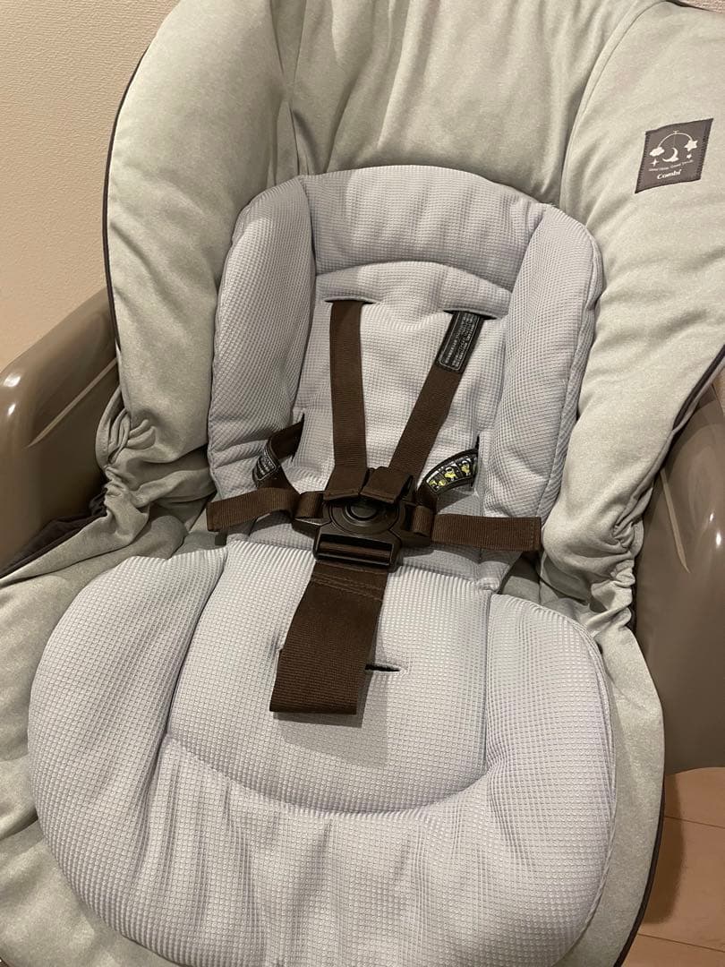 ネムリラ AUTO SWING LM ハイローベビーラック　電動チェア　横浜