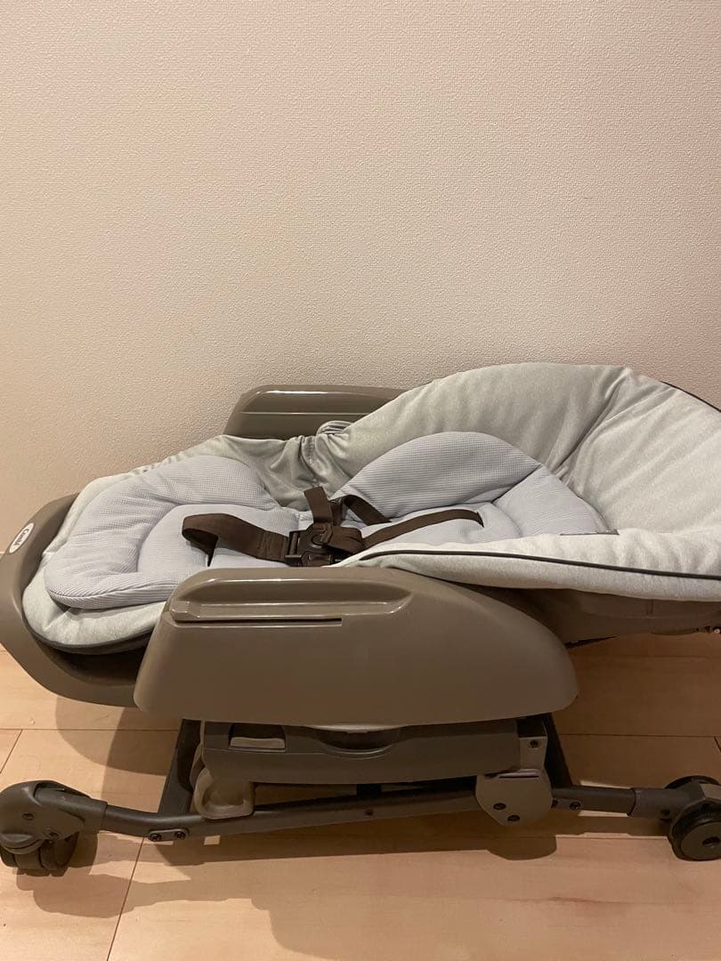 ネムリラ AUTO SWING LM ハイローベビーラック　電動チェア　横浜