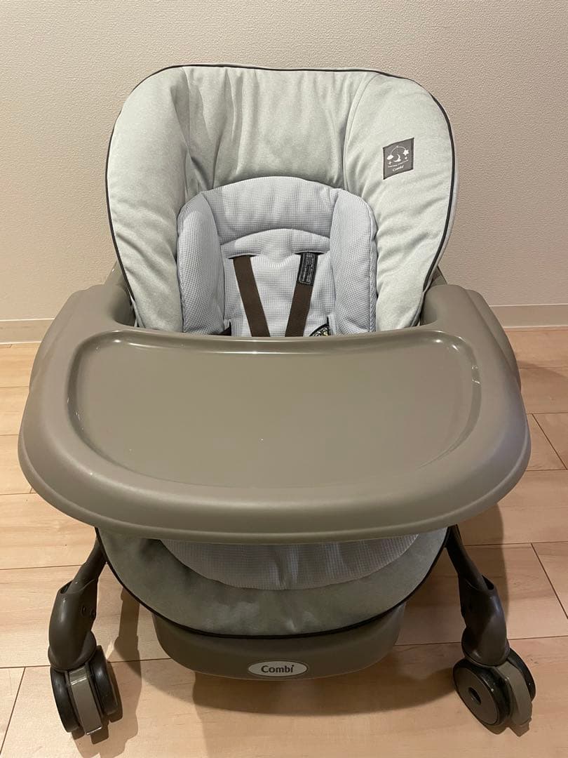 ネムリラ AUTO SWING LM ハイローベビーラック　電動チェア　横浜