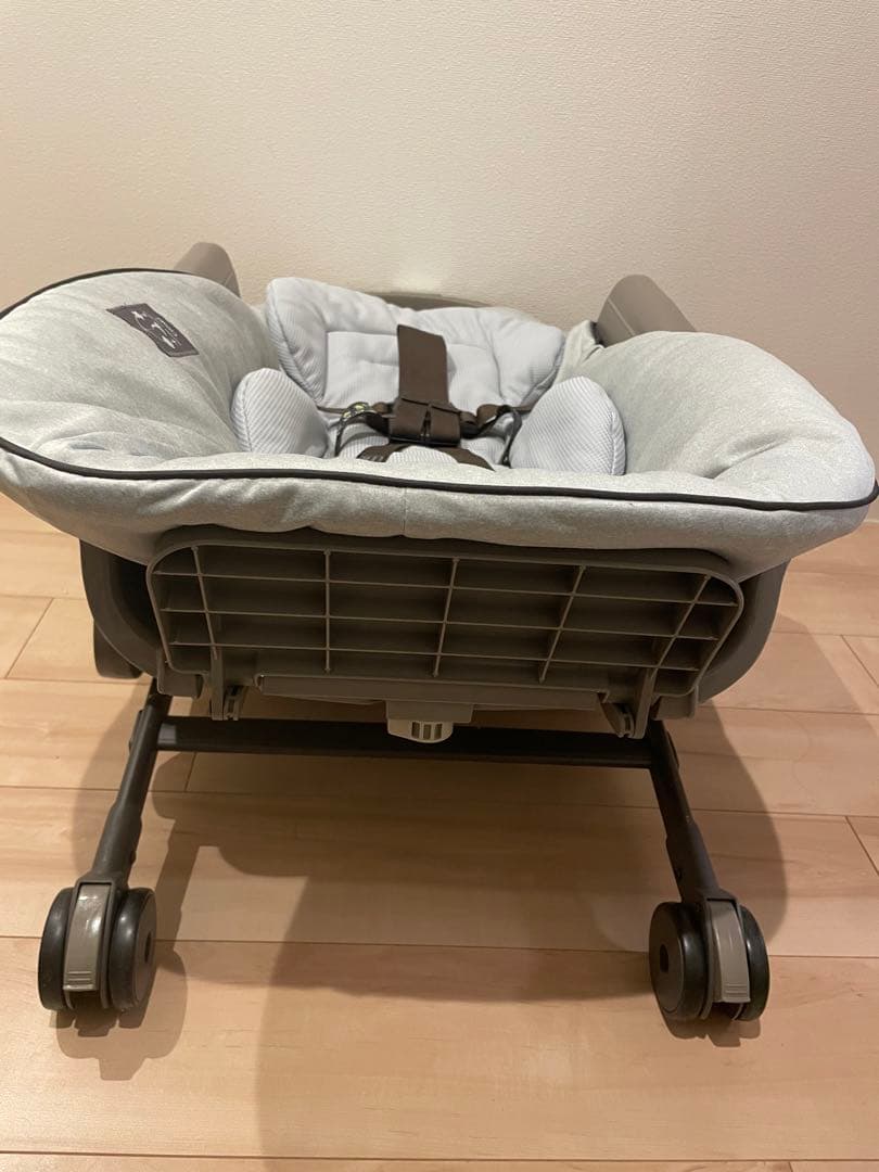 ネムリラ AUTO SWING LM ハイローベビーラック　電動チェア　横浜