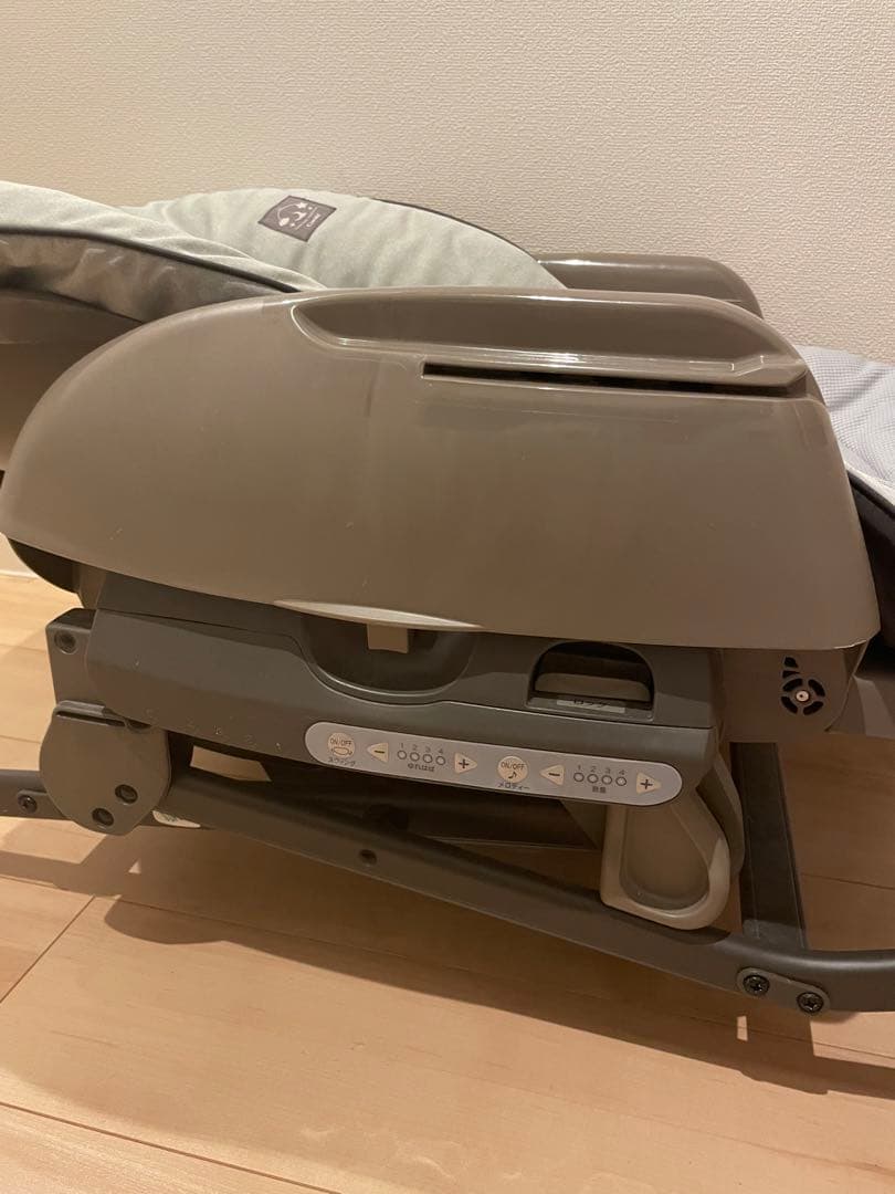 ネムリラ AUTO SWING LM ハイローベビーラック　電動チェア　横浜