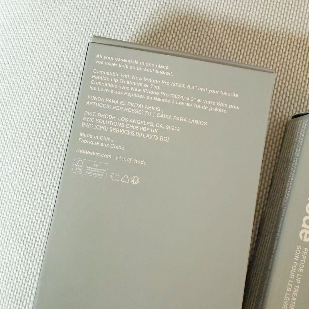 rhode【16pro】LAで購入・スマホケース・リップ付き