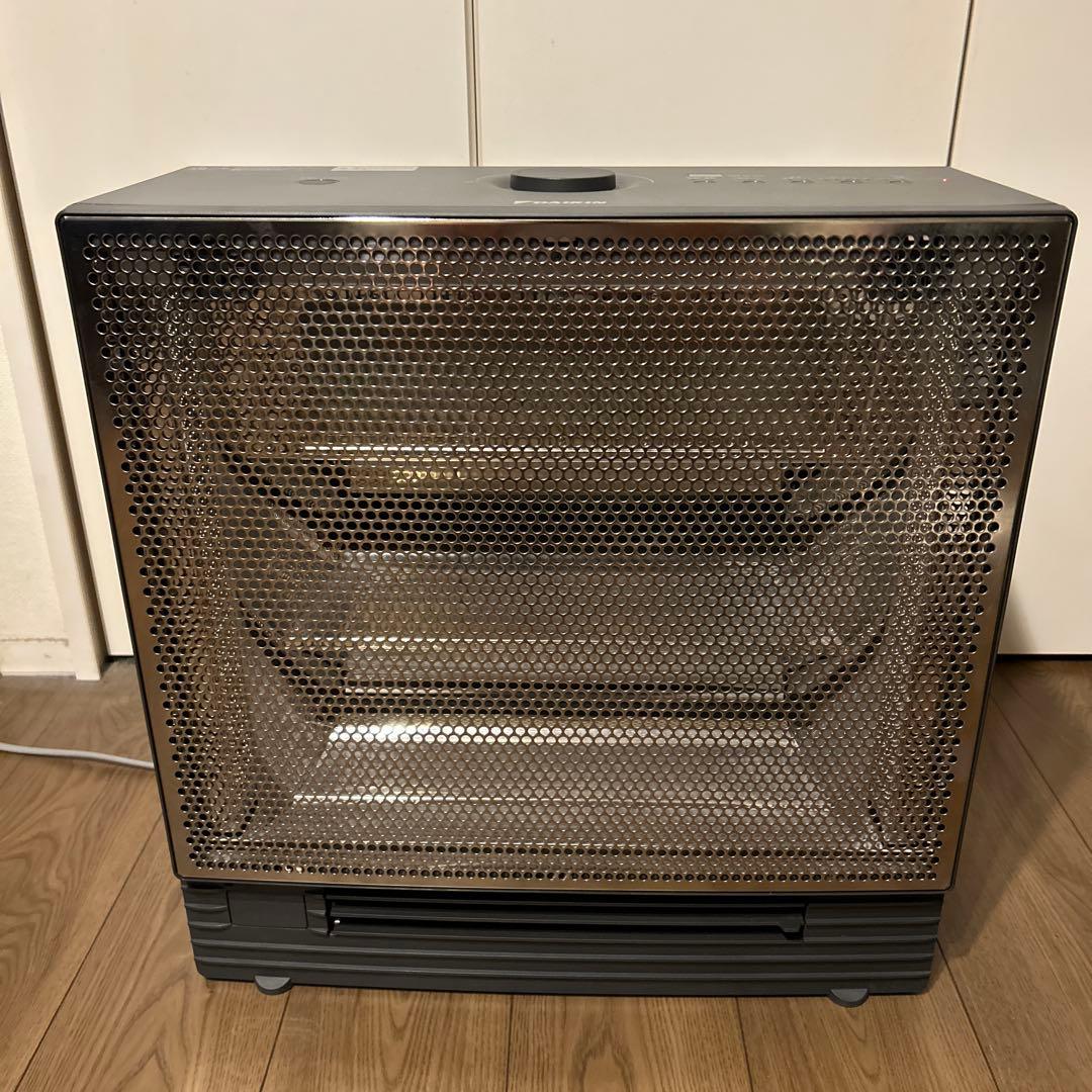 2024年製 ダイキン ハイブリッドセラムヒートWRH135AS-H 遠赤外線