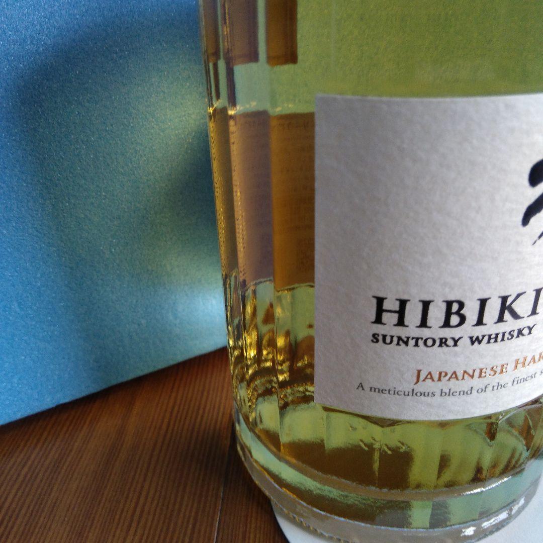 響ジャパニーズハーモニー700ml+山崎シングルモルト180ml=11444円