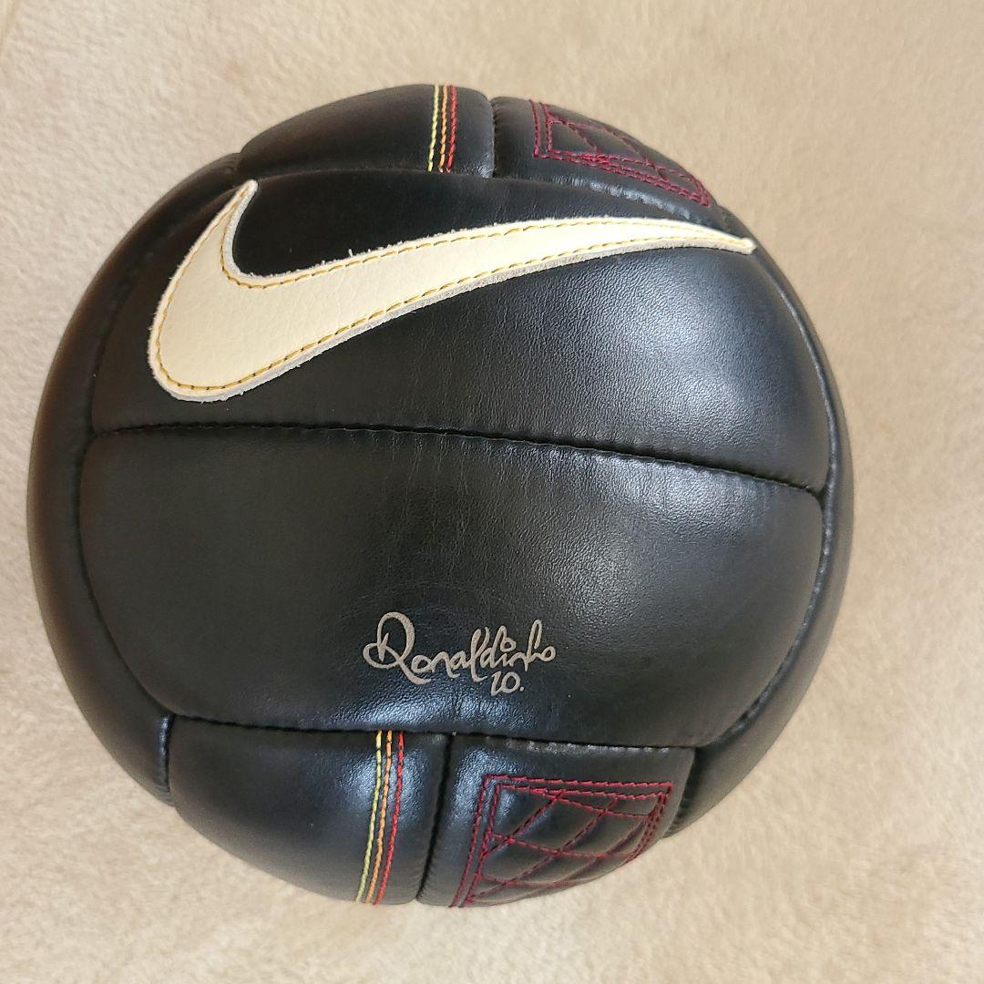ロナウジーニョ×ナイキ限定ボール