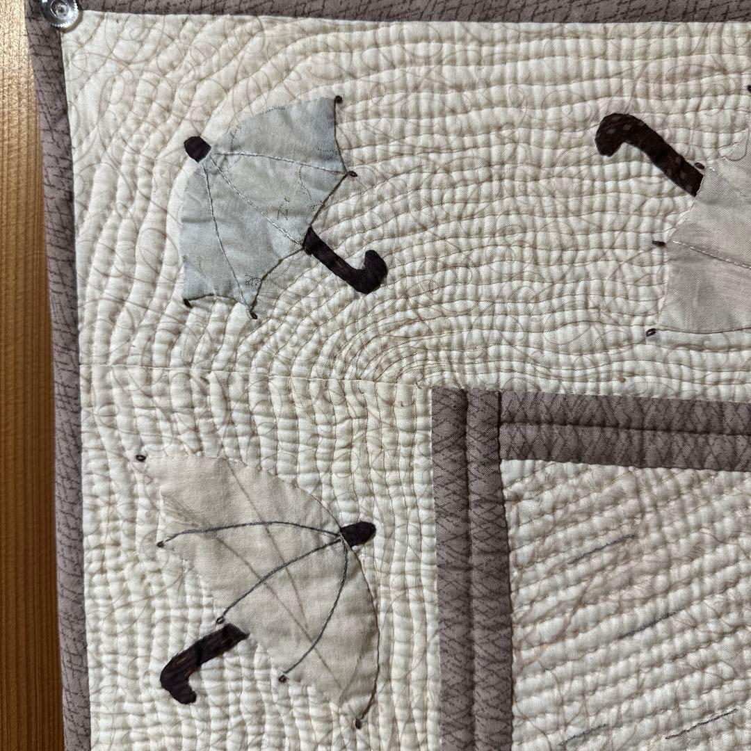 斉藤遥子さんの本を参考にしたパッチワークキルトスーちゃんの傘のタペストリー