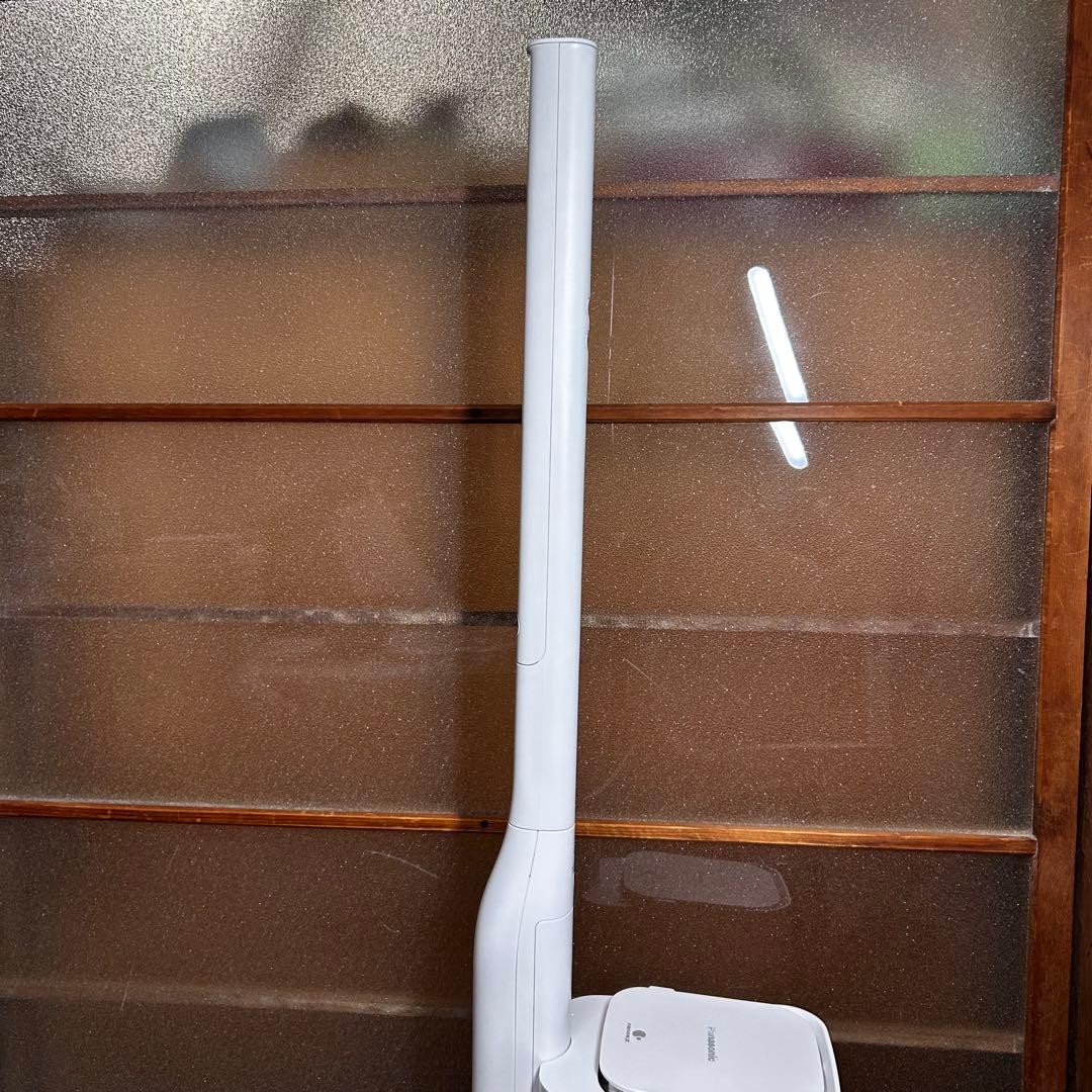 Panasonic MC-NS10K コードレス掃除機 2022年製