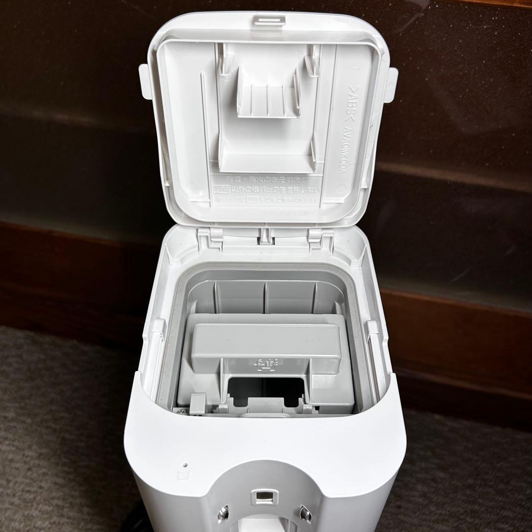 Panasonic MC-NS10K コードレス掃除機 2022年製