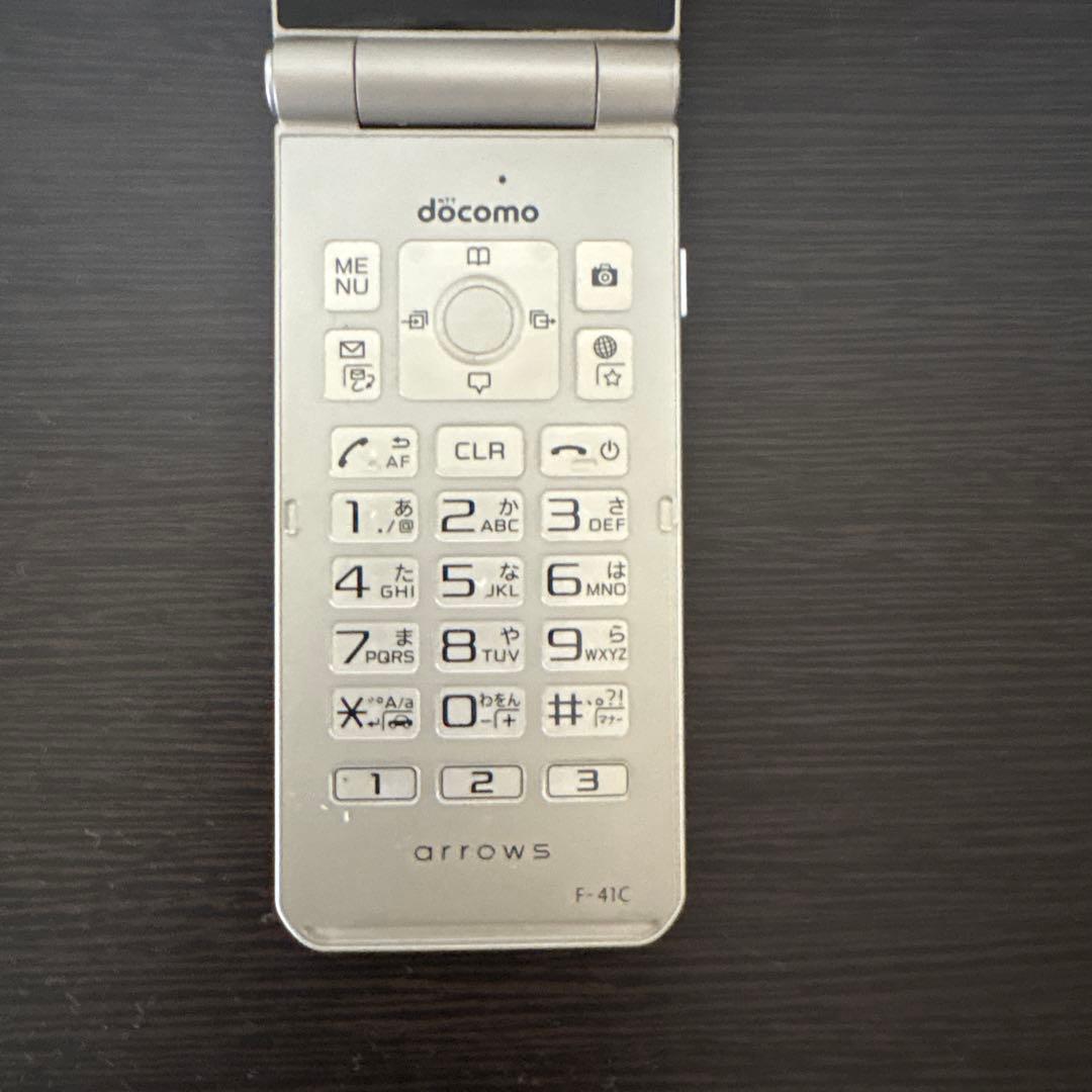 docomo F-41c スタンドセット　ガラホ