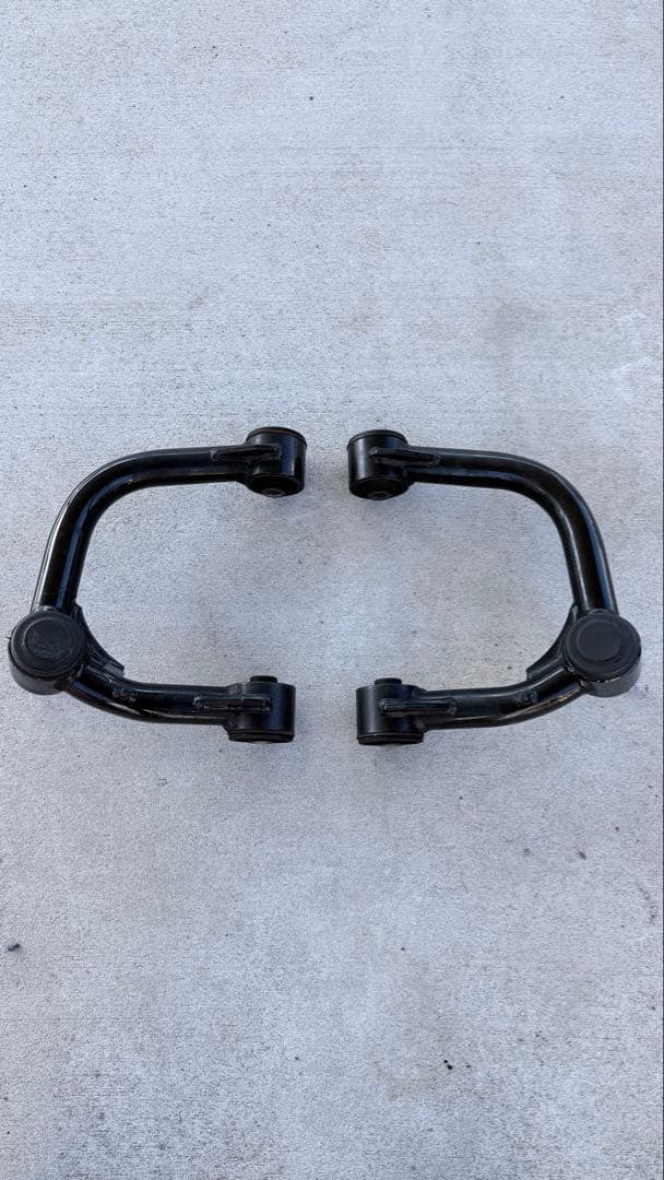 TGS X-Fang フロントアッパーアーム ランドクルーザープラド