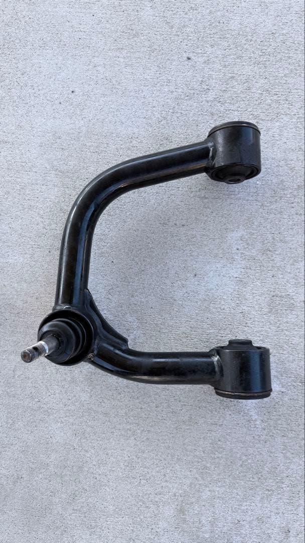 TGS X-Fang フロントアッパーアーム ランドクルーザープラド