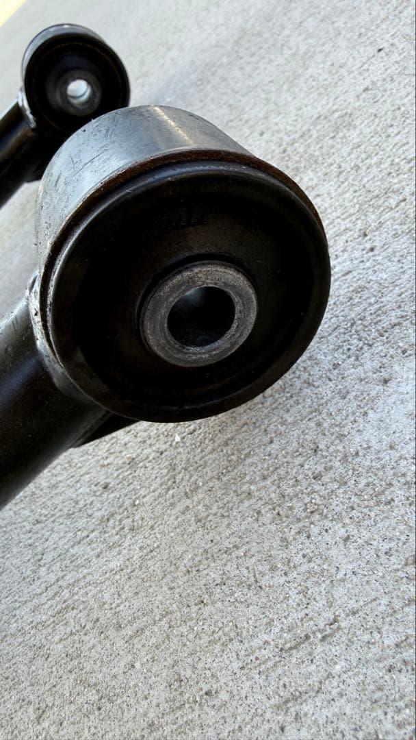 TGS X-Fang フロントアッパーアーム ランドクルーザープラド