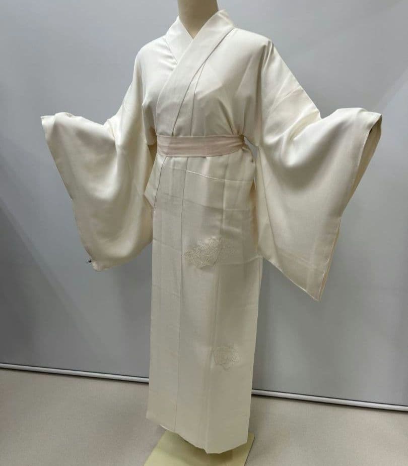 ❪552❫ ✿.* 正絹 絵羽 長襦袢 半衿付✿.*・汕頭刺繍 身幅広め