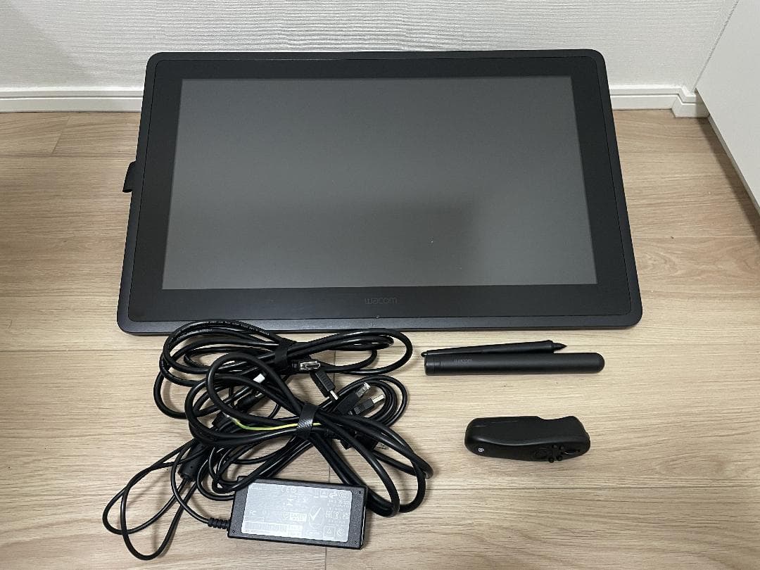 美品 Wacom Cintiq 22 FHD 左手デバイス付き