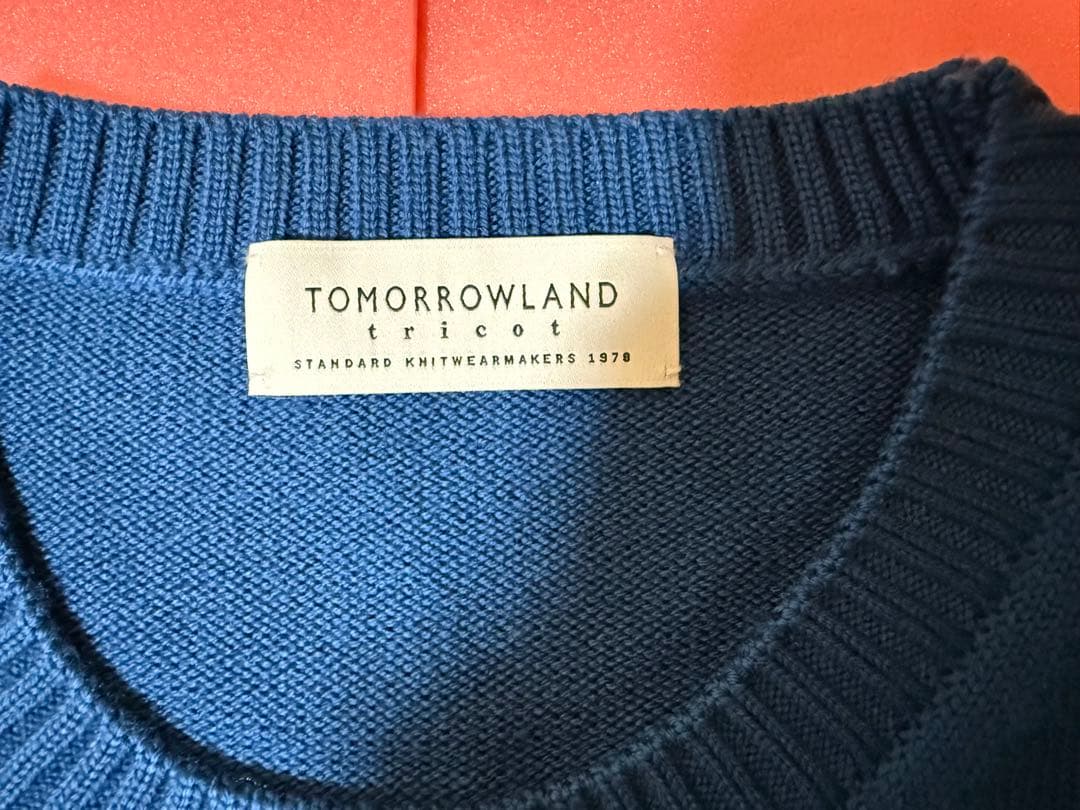 (試着のみの美品)トゥモローランド　メンズニット　セーター Mサイズ