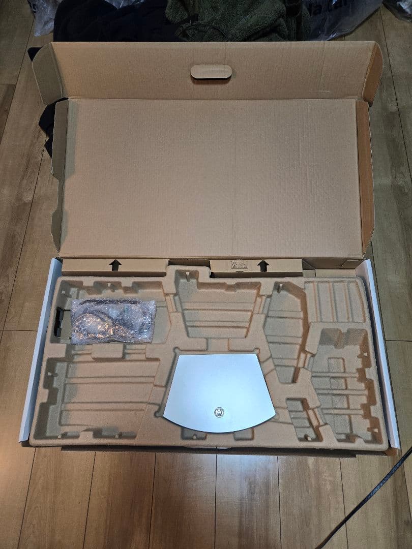 DELL S2722DC ディスプレイ