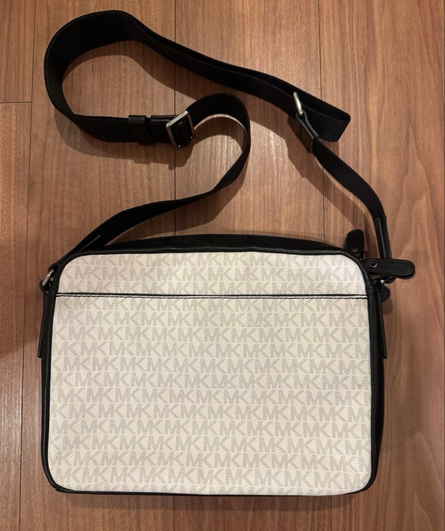 マイケルコース　ショルダーバッグ　カメラバッグ　メンズ