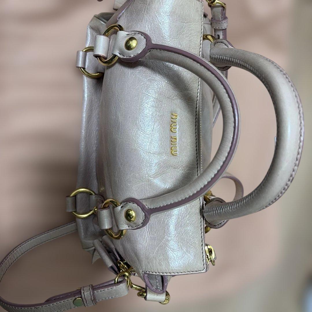 MIU MIU ライトピンク レザー ハンドバッグ