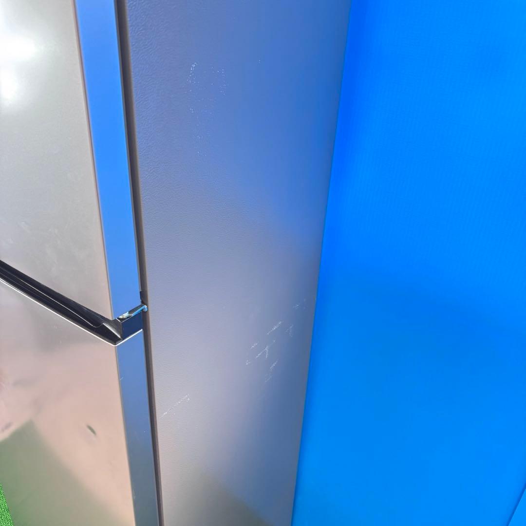 731 大人気　シルバー　冷蔵庫　小型　大型　一人暮らし　200L〜300L