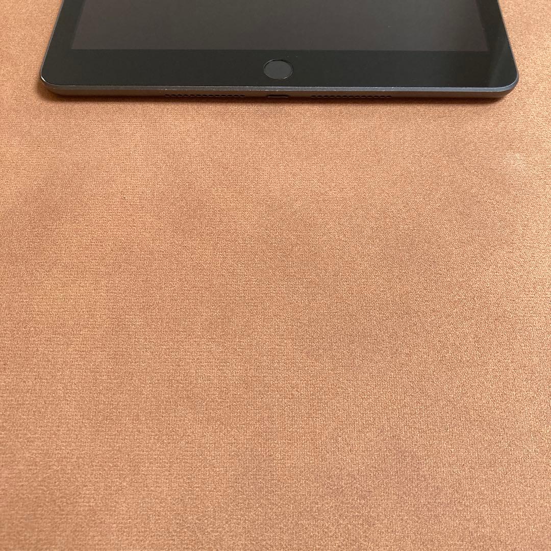 978【早い者勝ち】電池最良好☆iPad8第8世代 128GB WIFIモデル☆