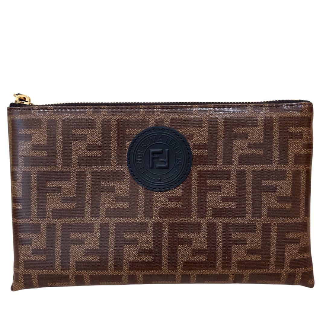 未使用級　FENDI FFフラット スリム　クラッチバッグ　ズッカ　ウォレット